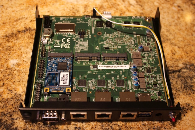 pcengines-apu2-inside1.jpg
