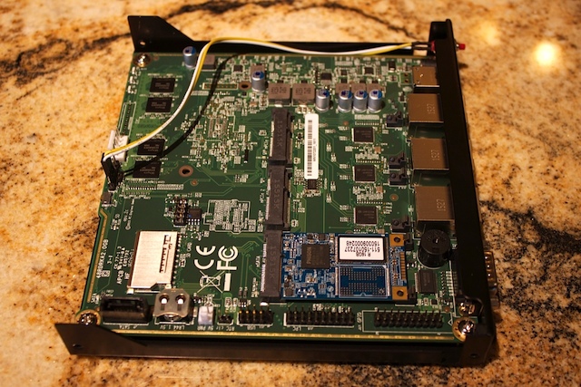 pcengines-apu2-inside2.jpg